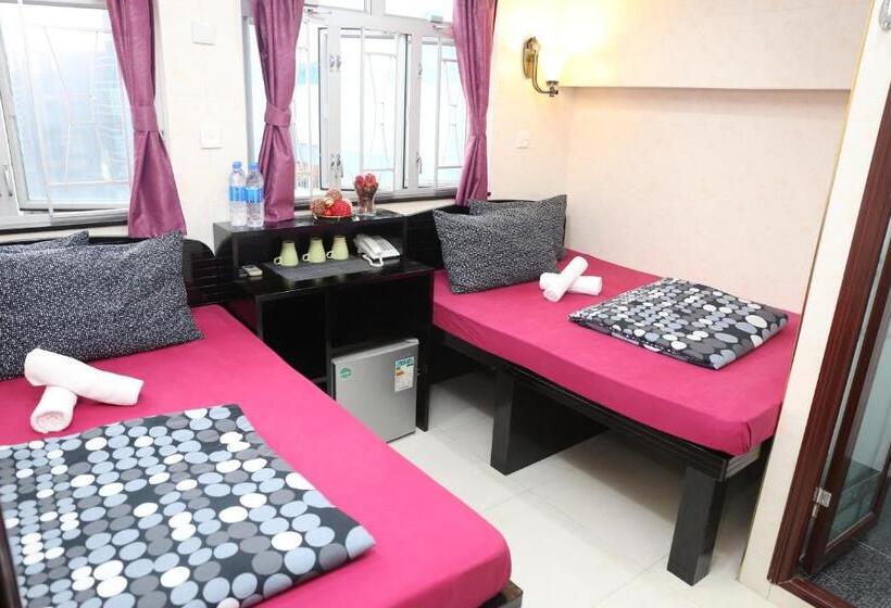 اتاق خانوادگی, Icon Inn