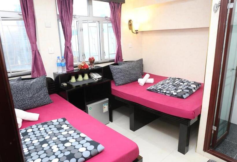 اتاق خانوادگی, Icon Inn