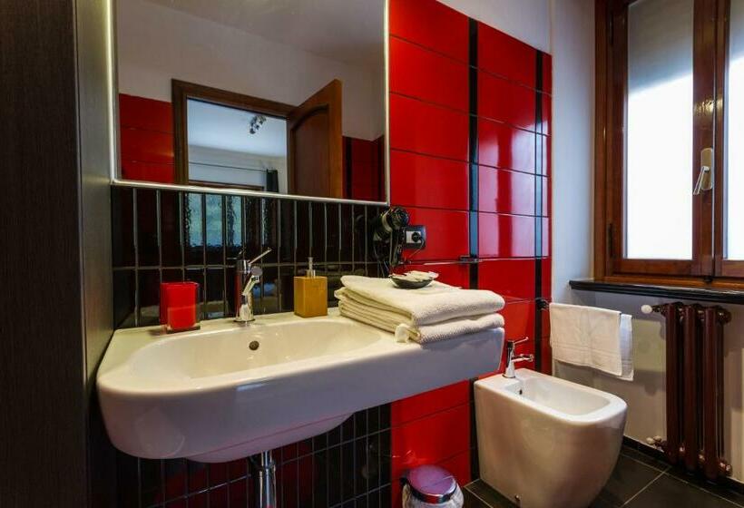 חדר דלוקס, L Angolo Cortese