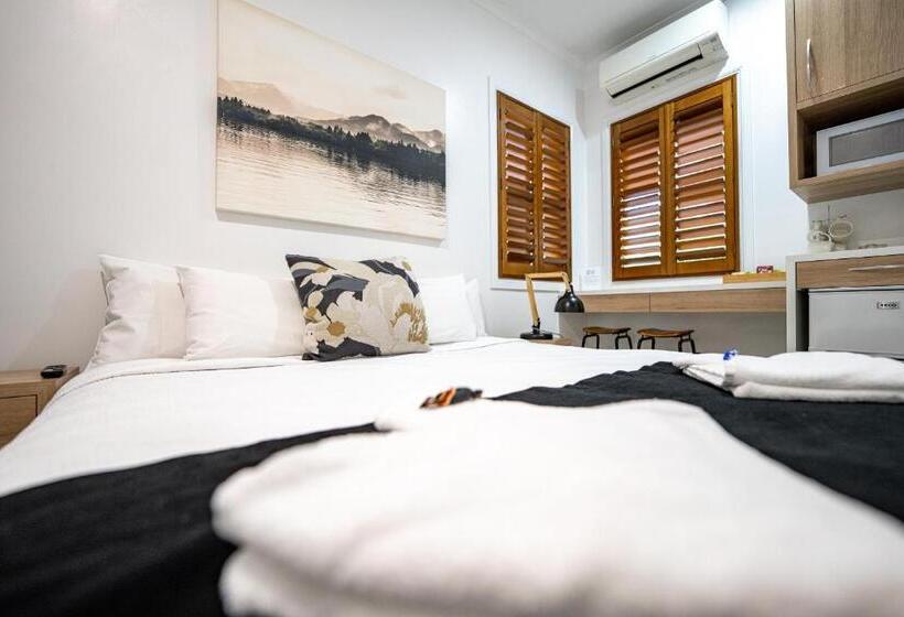 إستوديو قياسى, Blue Summit Hideaway