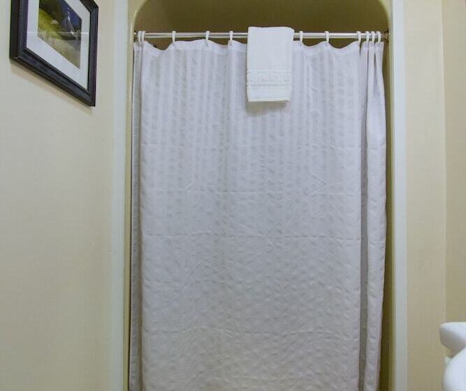 Номер Стандарт, Frankfort & Restaurant