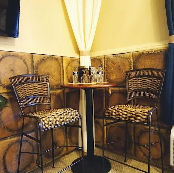 デラックスルーム, Frankfort & Restaurant