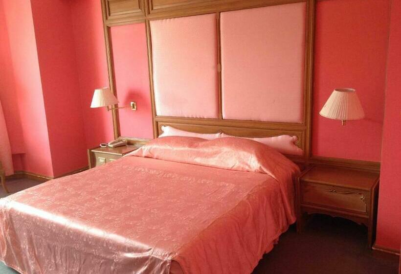 Номер Стандарт, Diamond River Ping Petchngam