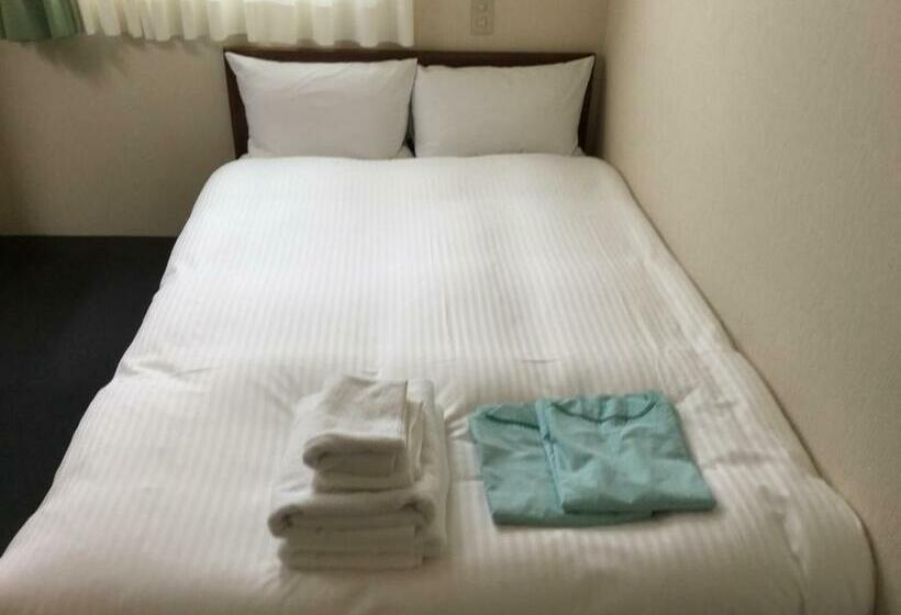 베이직 룸 더블 침대, Green Palace