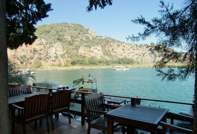 Трехместный Номер Deluxe, Happy Caretta