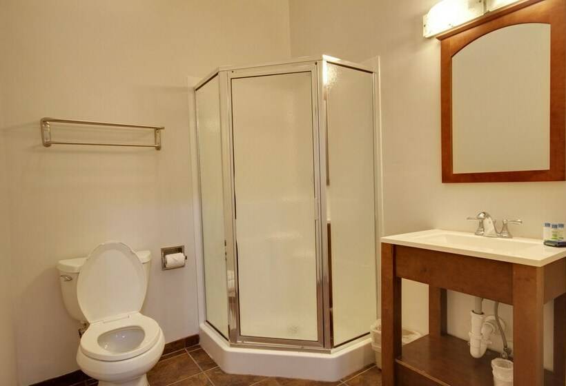 デラックススイート, Monte Carlo Condos