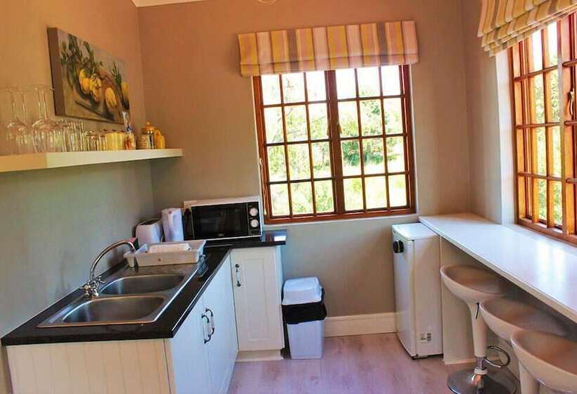 デラックススタジオ, By The Way Guesthouse