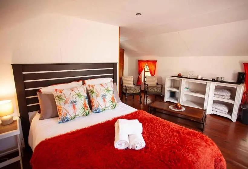 Comfort room with balcony, Flametree Guesthouse