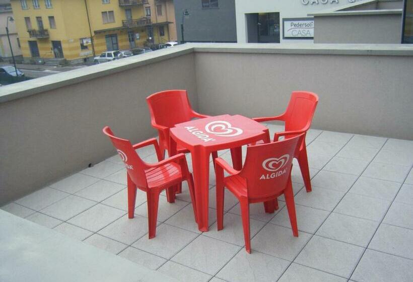 شقة غرفة واحدة مزودة بتراس, Residence Vezzoli