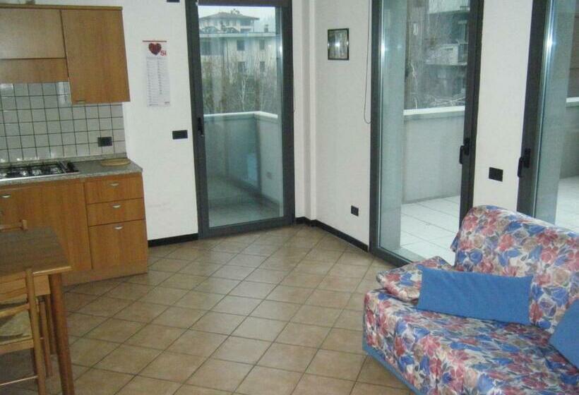 شقة غرفة واحدة مزودة بتراس, Residence Vezzoli