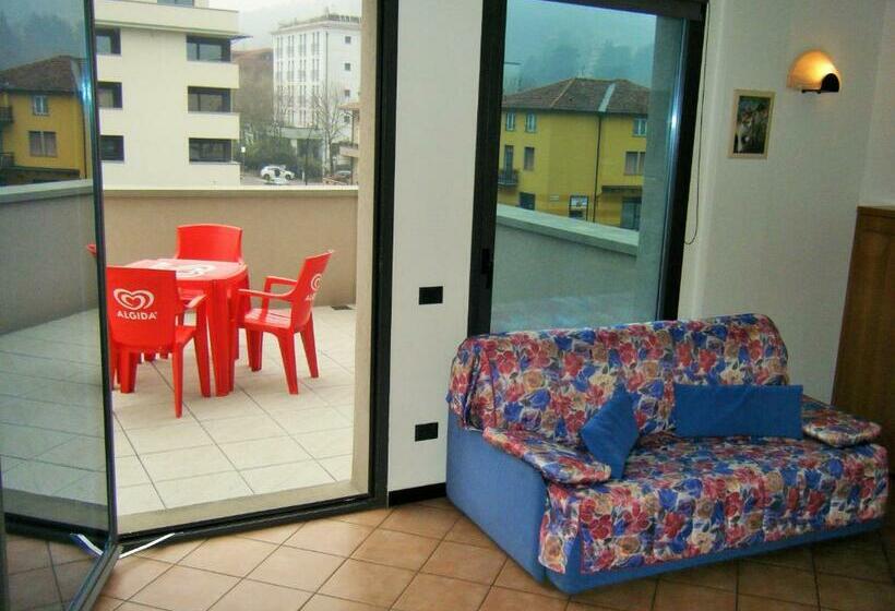 شقة غرفة واحدة مزودة بتراس, Residence Vezzoli