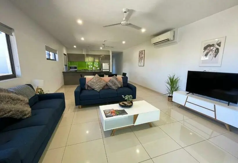 Huoneisto 3 Makuuhuonetta, Magnum Serviced Apartments