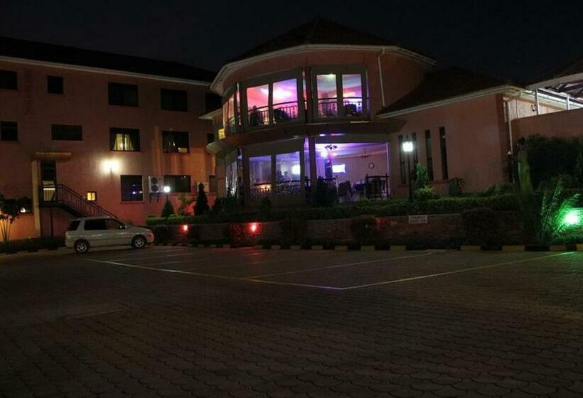 اتاق استاندارد با چشم‌انداز باغ, Sapphire