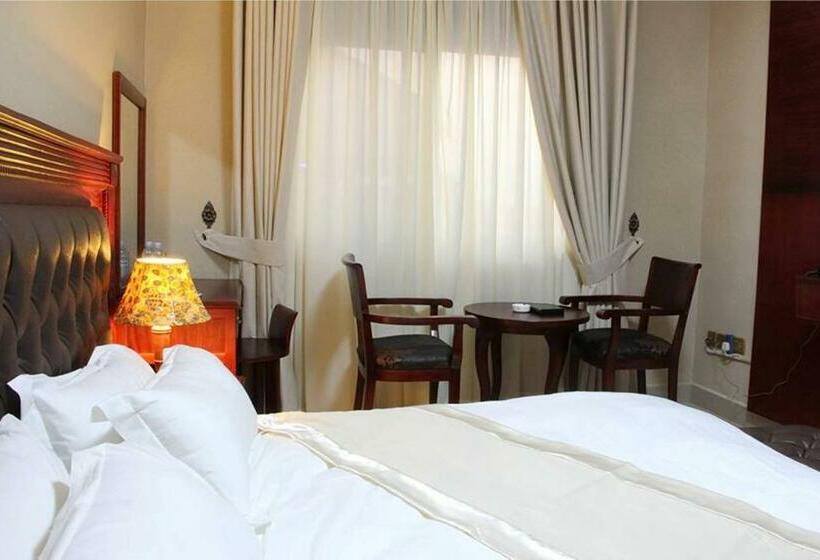 سوییت لوکس, Sapphire