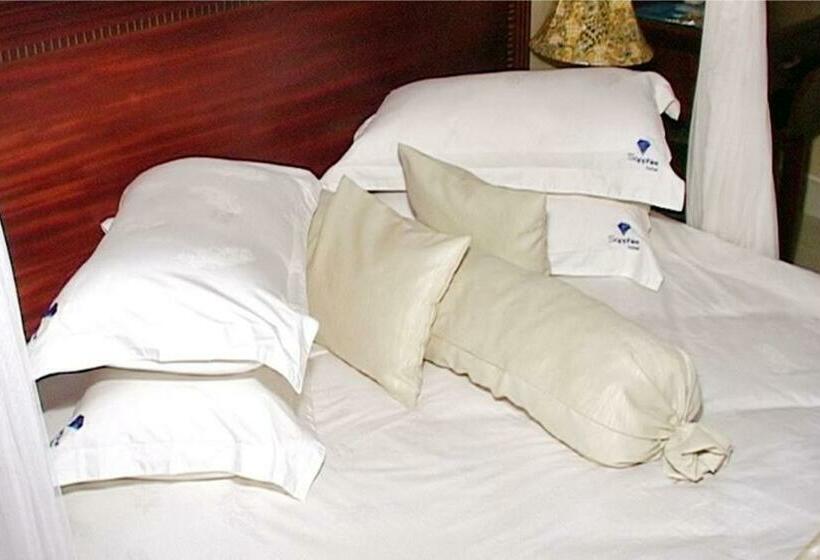 اتاق استاندارد با چشم‌انداز باغ, Sapphire