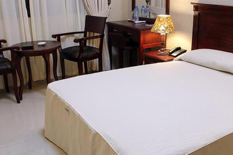 اتاق عادی یک تخته, Sapphire