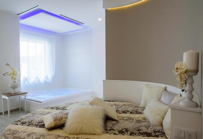 סוויטת ג'וניור עם בריכה, Bellariva Monopoli B&b E Relax