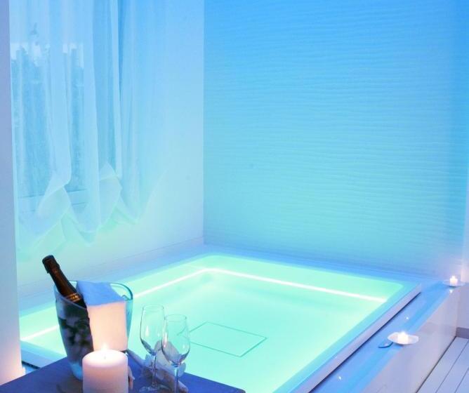 סוויטת ג'וניור עם בריכה, Bellariva Monopoli B&b E Relax