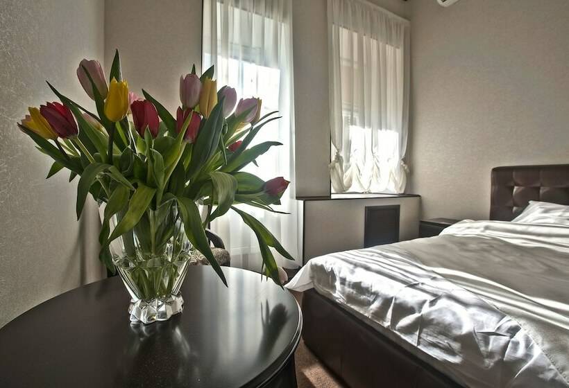 コンフォートルーム, D  On Tverskaya