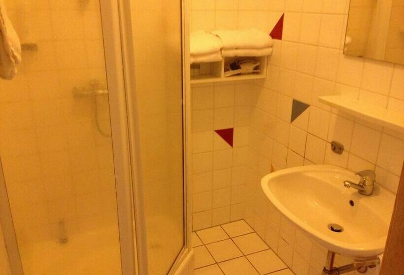 غرفة عائلية, Gasthof Röck