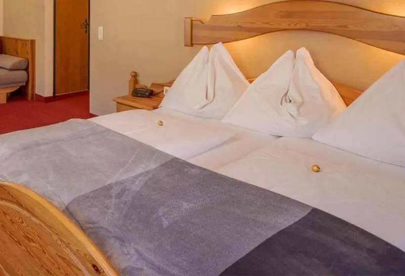 スーペリアの４人部屋, Boutique House Happyellow Saalbach