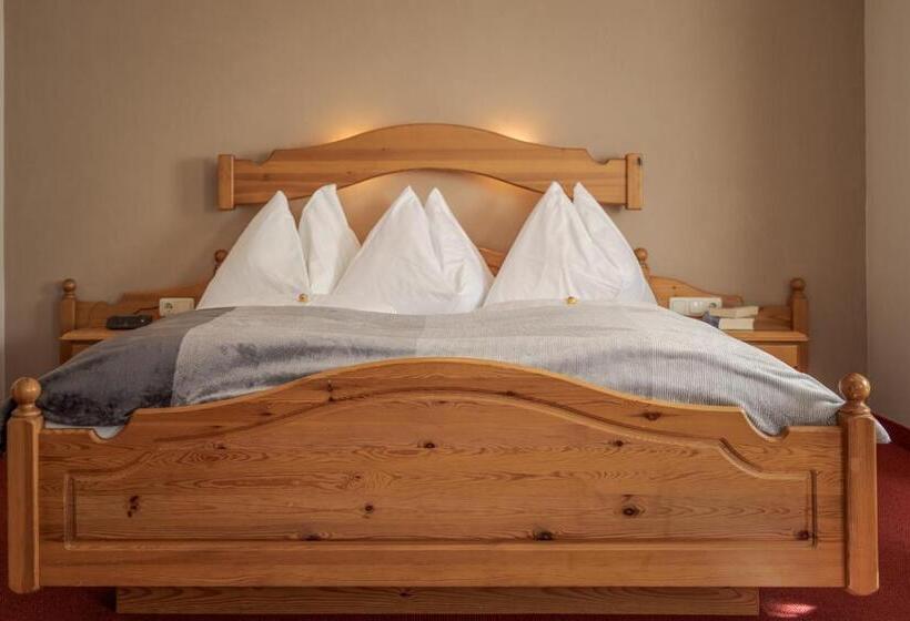 غرفة عائلية, Boutique House Happyellow Saalbach