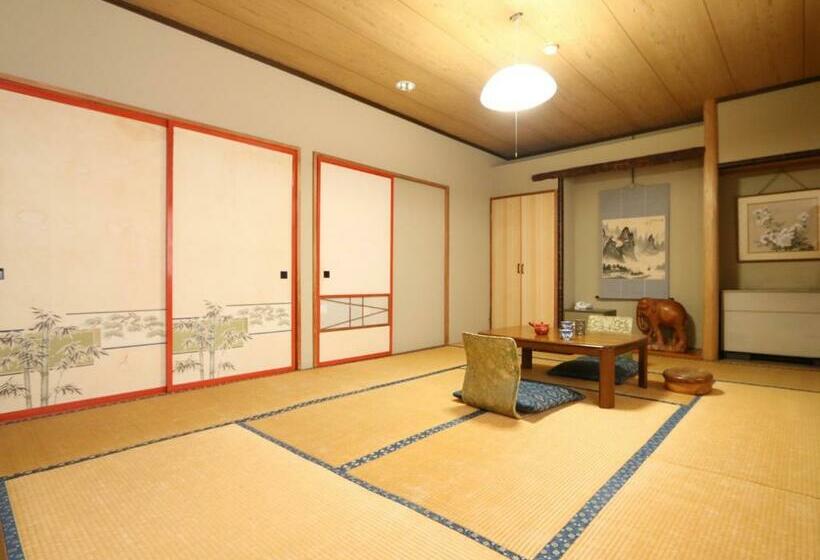 スタンダード4人部屋, Kaneki