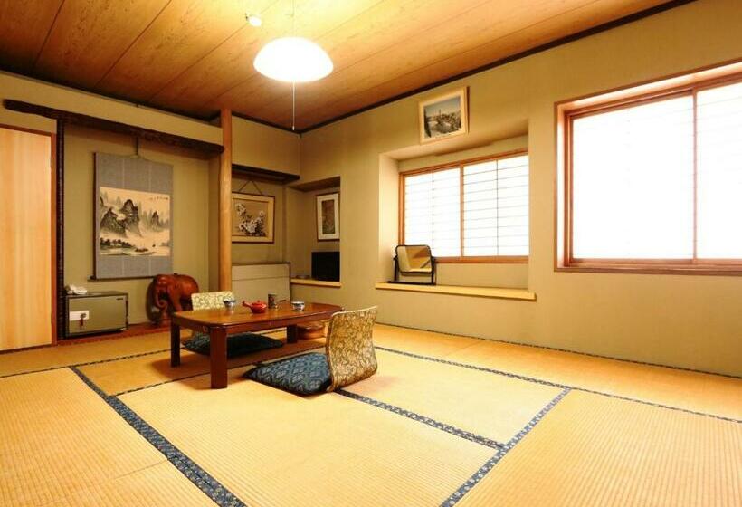 スタンダード4人部屋, Kaneki