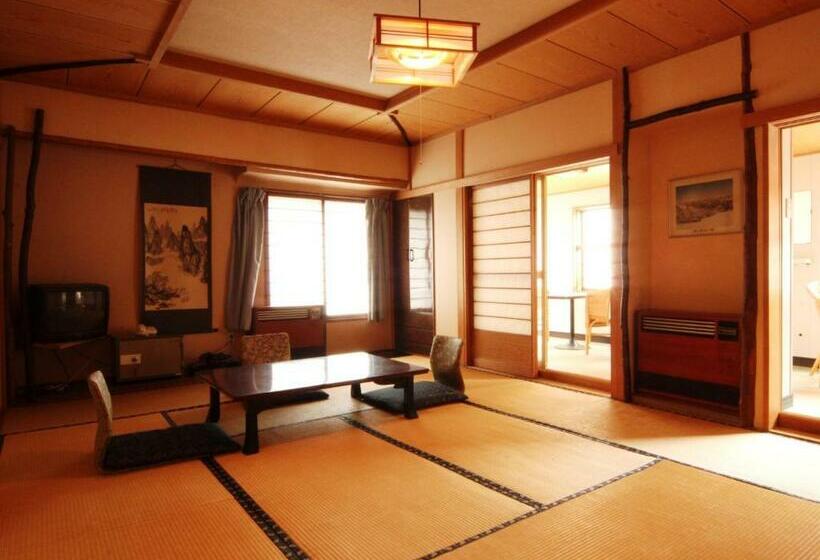 スタンダード4人部屋, Kaneki