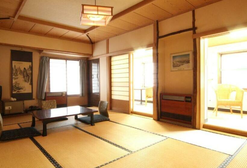 スタンダード4人部屋, Kaneki