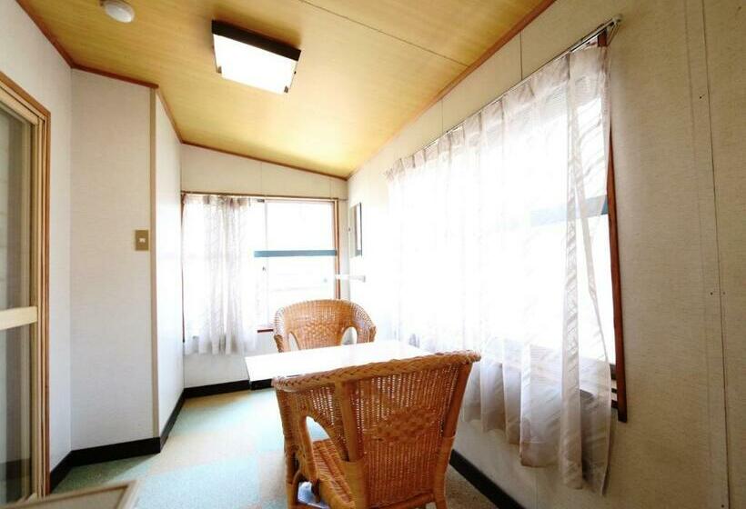 スタンダード4人部屋, Kaneki