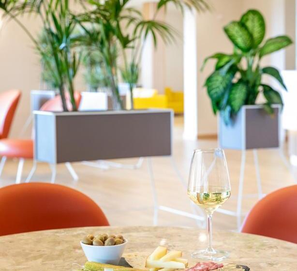 베이직 3인 룸, Lu  Hotel Porto Pino