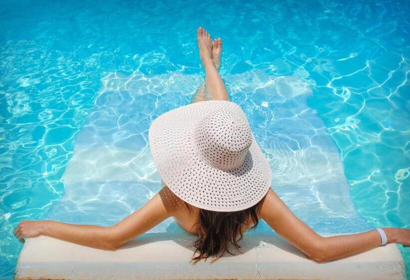 Трехместный Номер Классика, Lu  Hotel Porto Pino