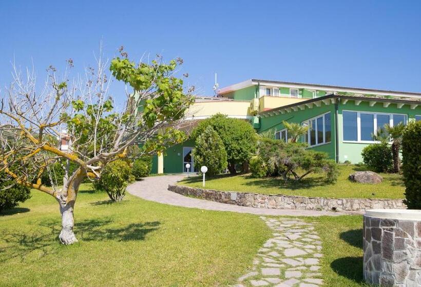 Трехместный Номер Классика, Lu  Hotel Porto Pino