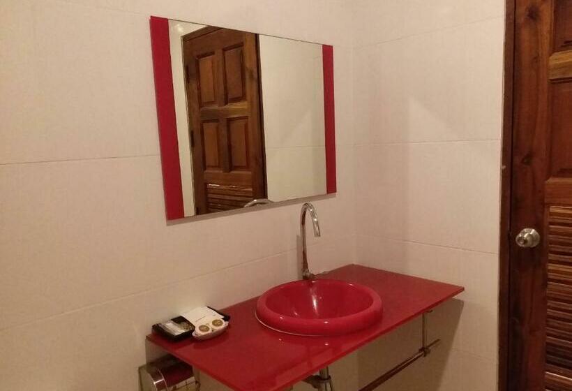 标准间, Sand Paisan Resort