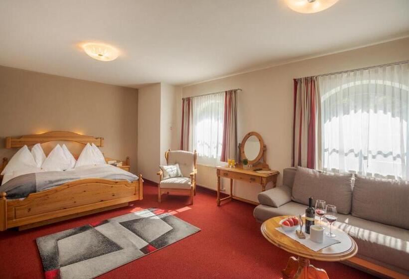 غرفة عائلية, Boutique House Happyellow Saalbach