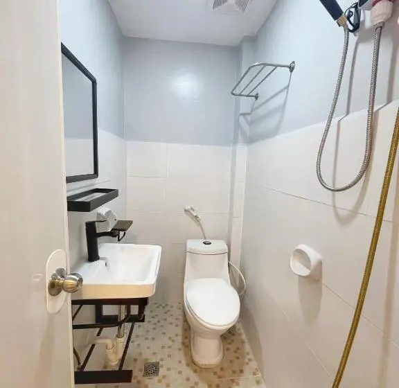 スタンダード４人部屋, Zuric Pension House