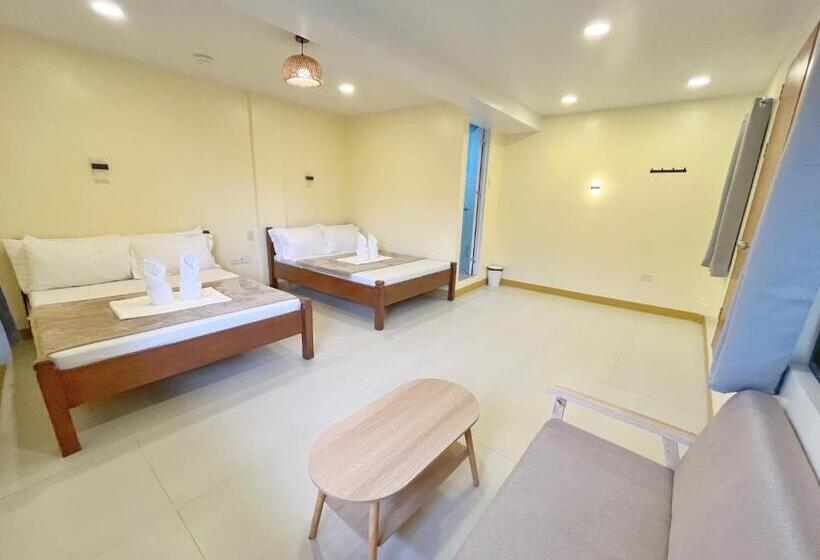 4인용 스탠다드 룸, Zuric Pension House