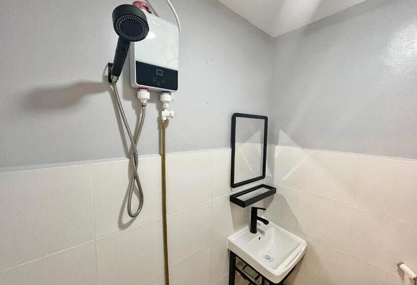 اتاق لوکس, Zuric Pension House