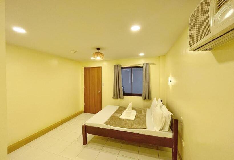 스탠다드 룸 킹사이즈 침대, Zuric Pension House