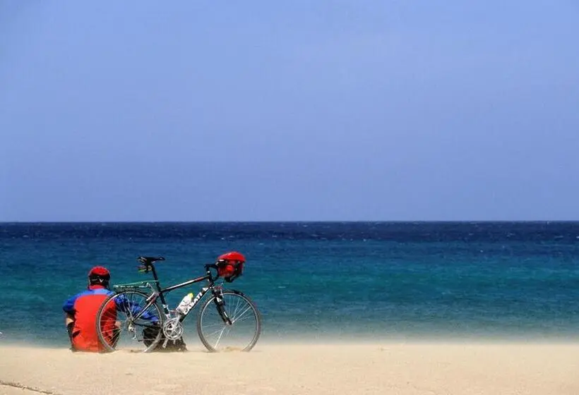 Basic-huone, Lu  Hotel Porto Pino