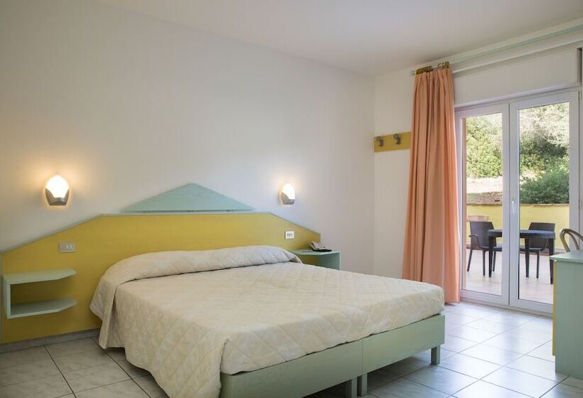 트리플 클래식 룸, Lu  Hotel Porto Pino