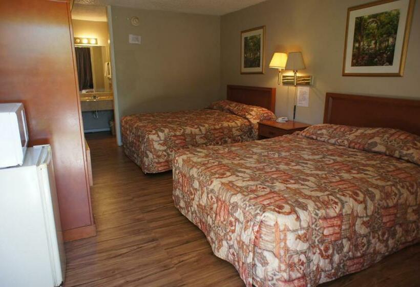 带2个双人床的标准工作室, Executive Inn & Suites