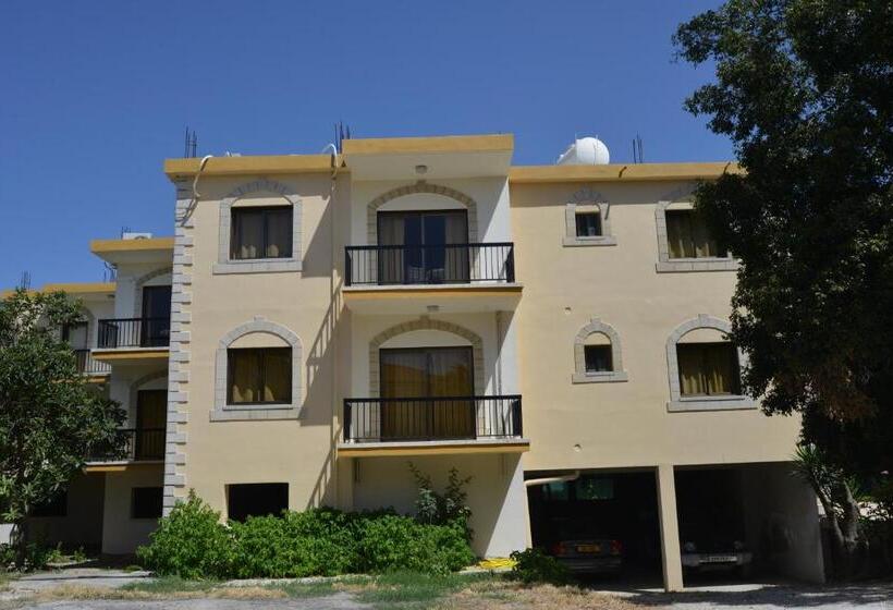 带1个卧室带花园景观的公寓, Odysseas & Eleni Hotel Apartments