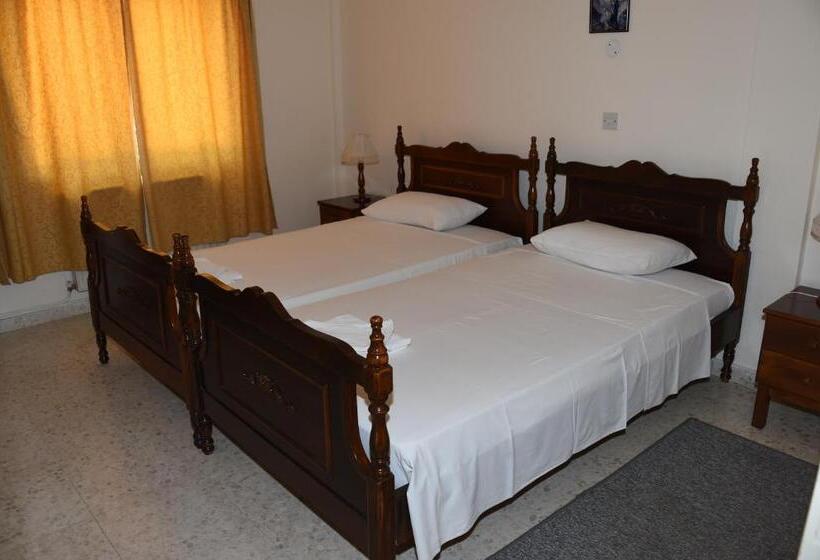 带1个卧室带花园景观的公寓, Odysseas & Eleni Hotel Apartments