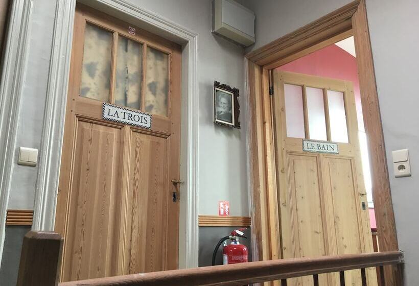 Номер Economy, Chez Mémère