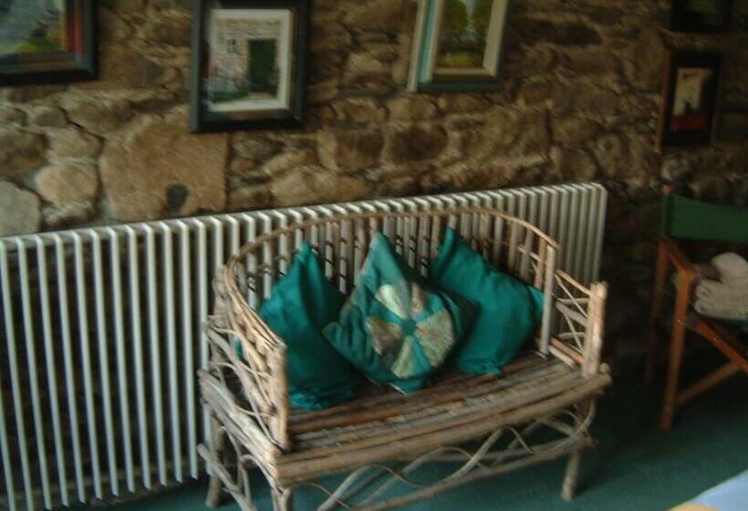 غرفة ديلوكس, Cullintra House