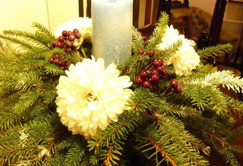 غرفة ديلوكس, Cullintra House