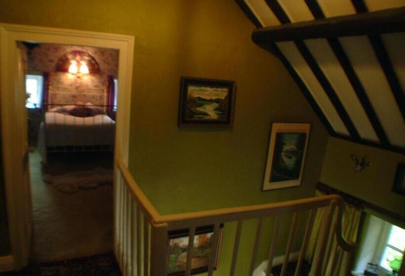 غرفة ديلوكس, Cullintra House