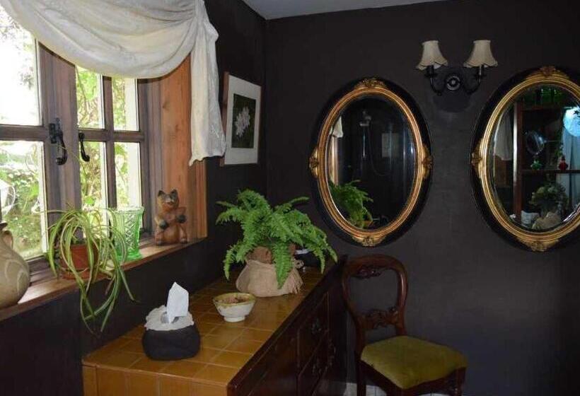 غرفة ديلوكس, Cullintra House